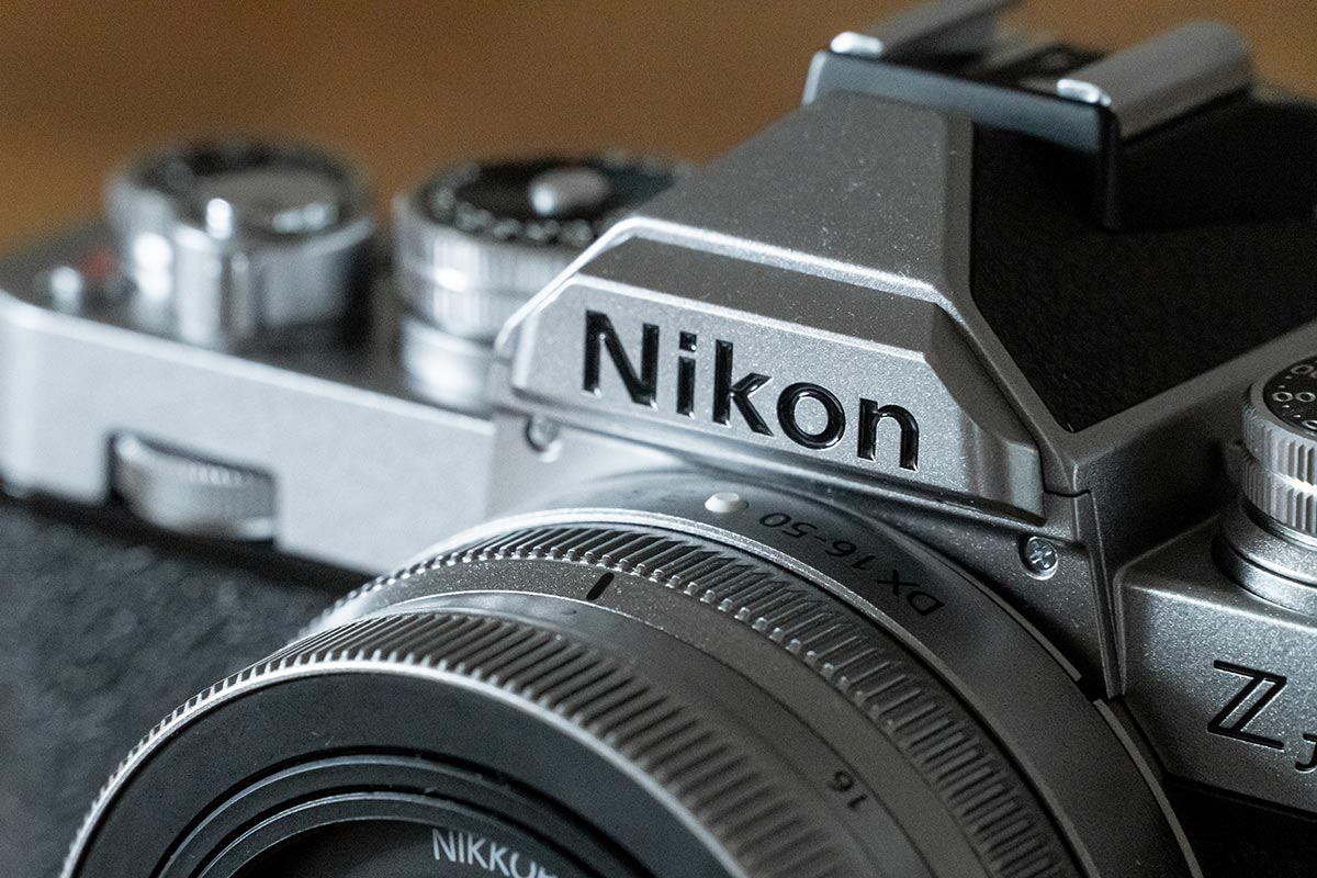Nikon Zf: lo que ya sabemos de la cámara clásica que llegará este verano