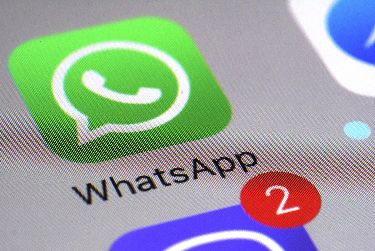 WhatsApp ya permite compartir pantalla durante una videollamada