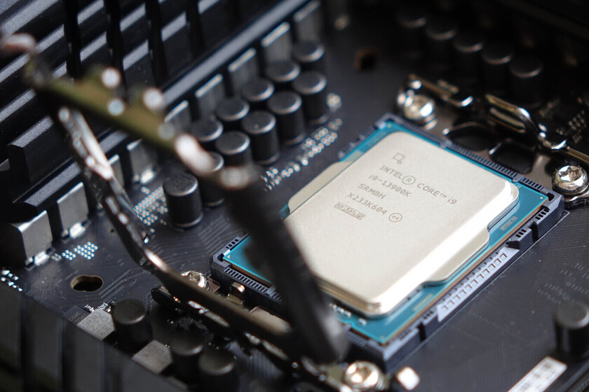 Se han filtrado los primeros tests de rendimiento de los procesadores Intel Core de 14ª generación….