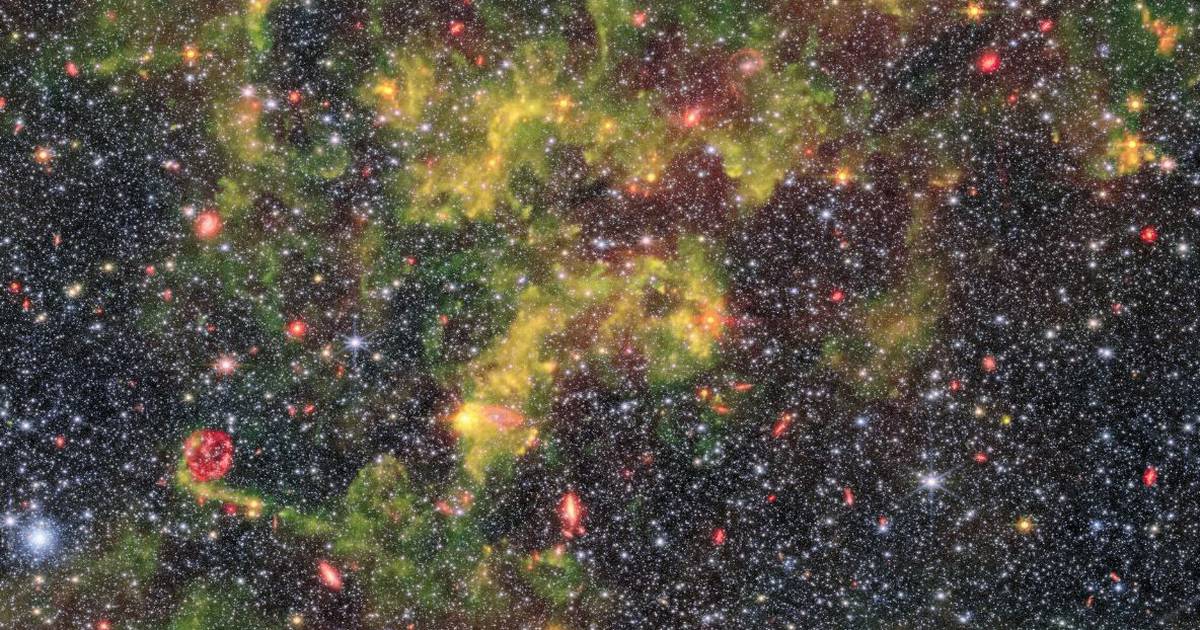 El Telescopio James Webb logra mirar el “amanecer del universo” en un sorprendente video que muestra unas 5.000 galaxias