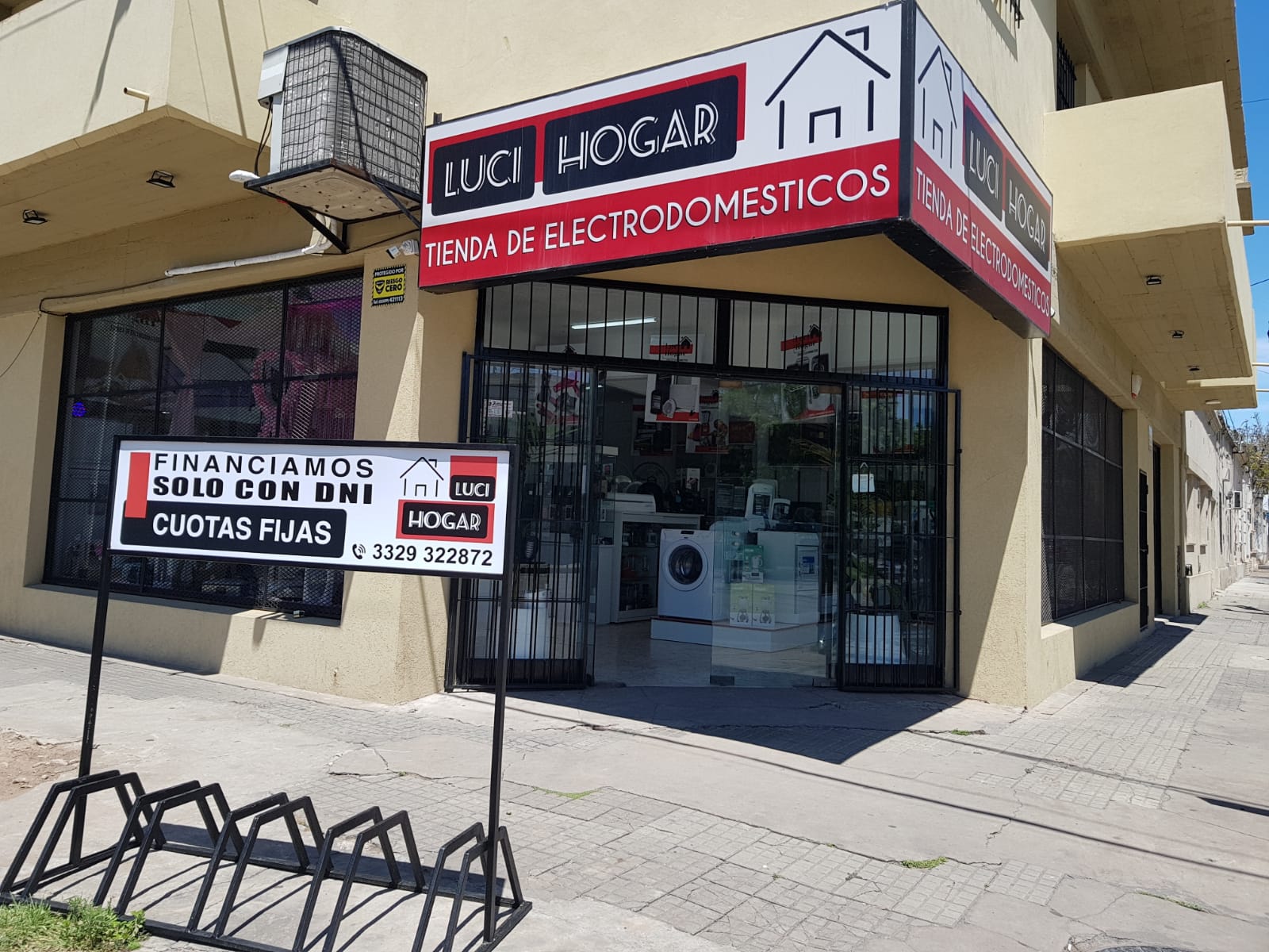 Luci Cell y Luci Hogar: Celulares reparados, todos los accesorios y electrodomésticos para tu casa | La Opinión